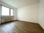 Schöne 2-Raum Wohnung mit Wohnküche und Balkon! - Bild