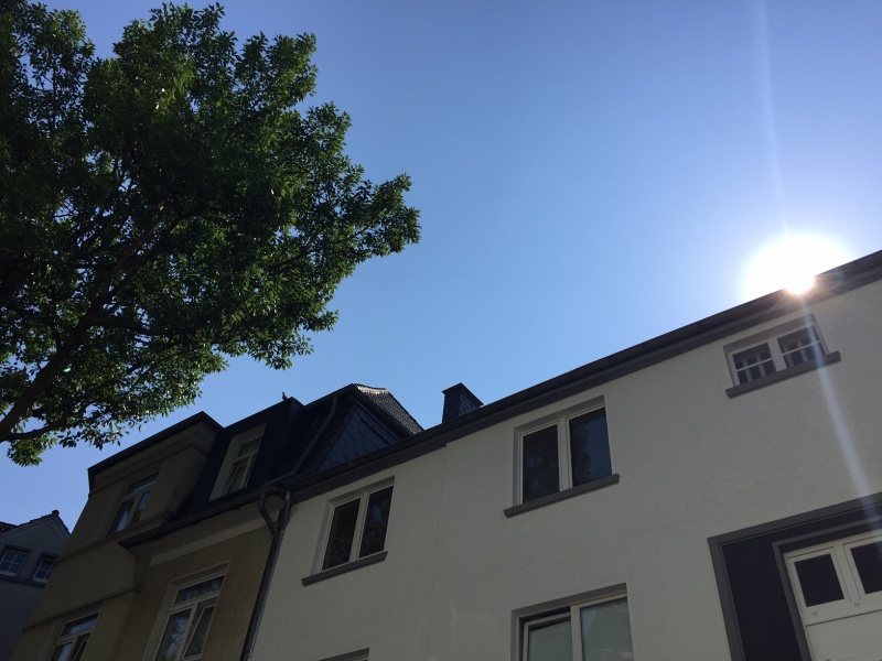 Zentrale Dachgeschoßwohnungen mit Nähe zur Universitätsklinik bietet Aufstockungsmöglichkeiten 45147 Essen / Holsterhausen, Dachgeschosswohnung