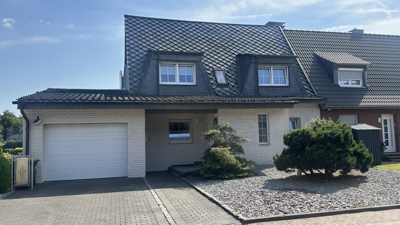 Kernsaniertes Traumhaus mit Sauna, Swimmingpool und hochwertiger Ausstattung! 45327 Essen, Doppelhaushälfte