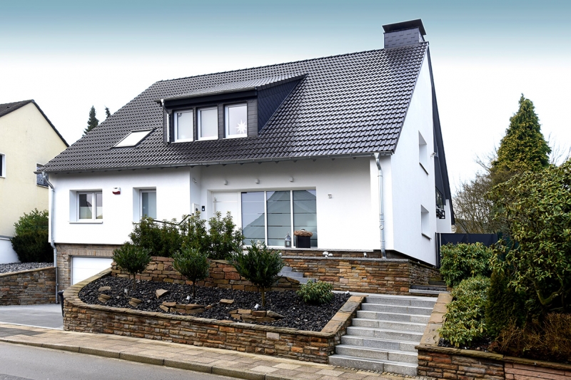 Familienglück in Heisingen – Hochwertig saniert 45259 Essen, Einfamilienhaus